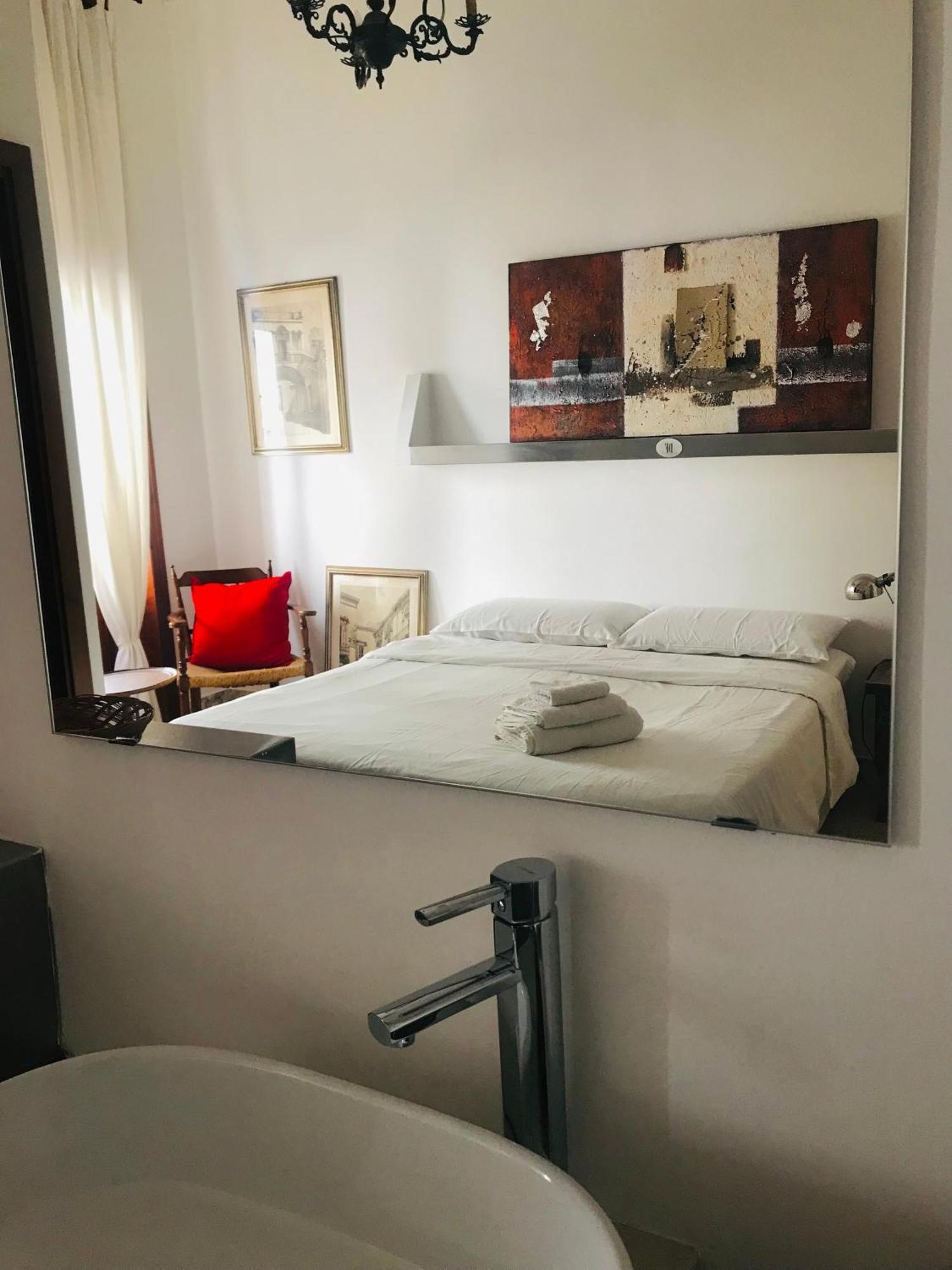 Donna Franca Bed & Breakfast Lecce Ngoại thất bức ảnh